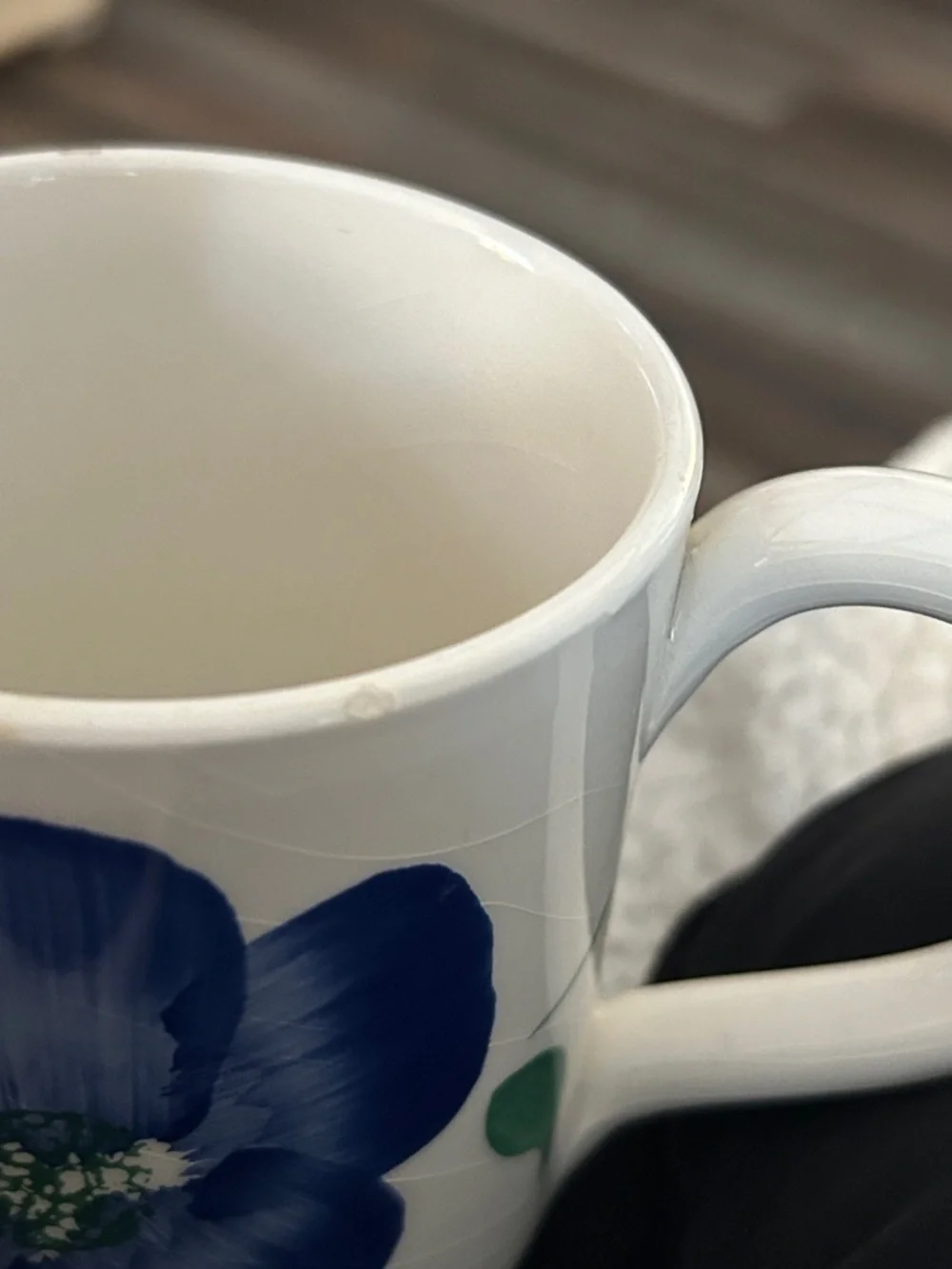 50%offW❤️ pier 1 Tea Cup  made in Italy white blue floral P04 flaw